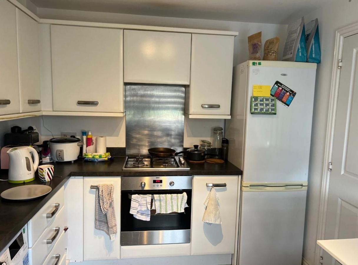Ferienwohnung Salimi Bridgend  Exterior foto